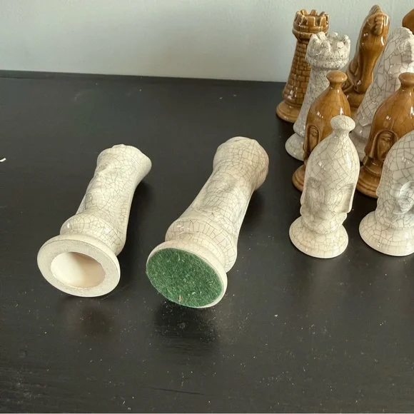 Vintage | Duncan Full Set 32 Piece Ceramic Chess Game Pieces Glazed Gothic MCM - Picture 7 of 8